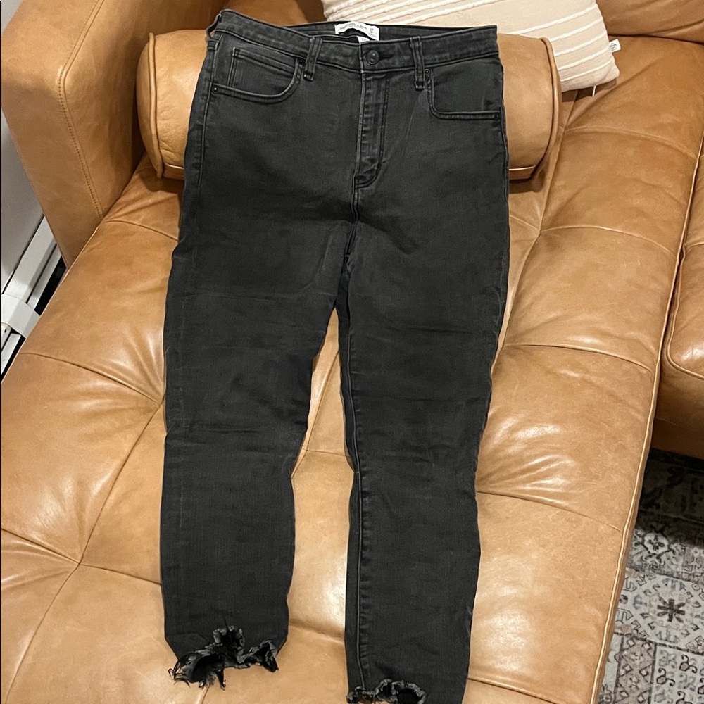 Black Distressed Hem Jeans 👖👖👖